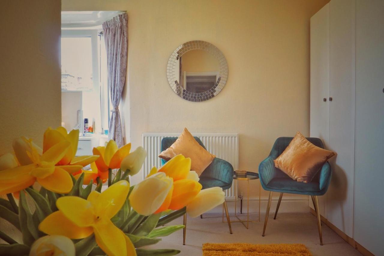 Alma Cliffe Guest House Barnoldswick Bagian luar foto