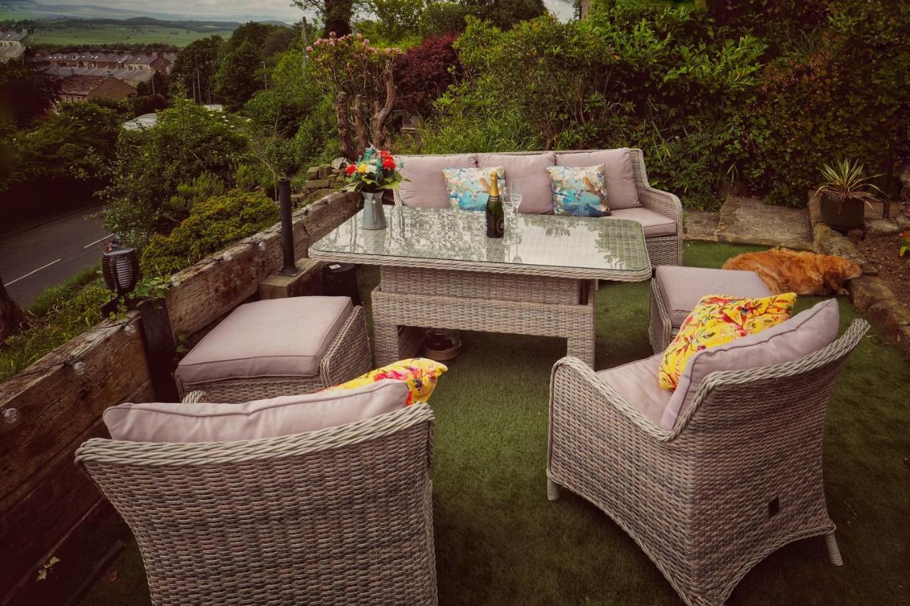 Alma Cliffe Guest House Barnoldswick Bagian luar foto