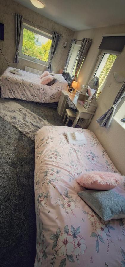 Alma Cliffe Guest House Barnoldswick Bagian luar foto